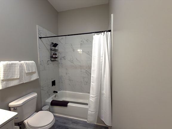 5th image of 514 English Ave NW