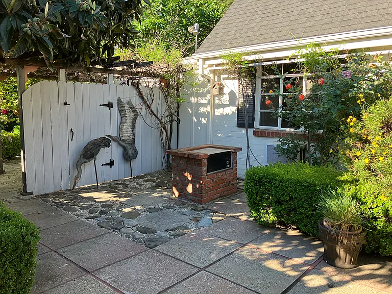 W Aliso St — Photo 4