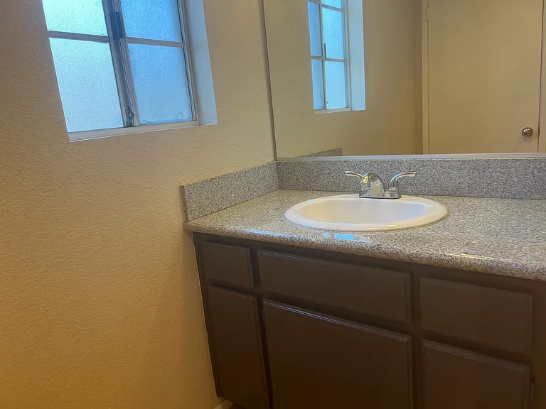 154 N Meridith Ave #9 — Photo 33