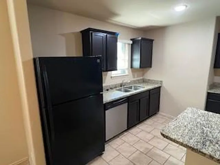 19115 Warlander Ct — Photo 9