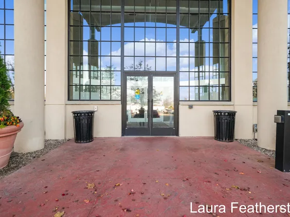 801 Broadway Ave NW APT 437, Grand Rapids, MI 49504