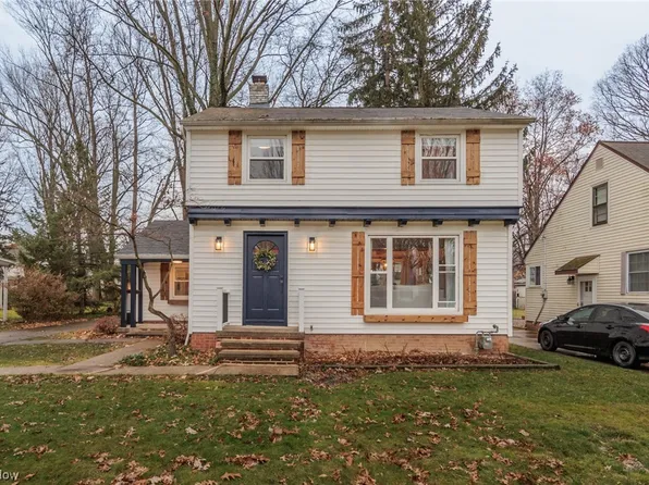 21437 Northwood Ave, Fairview Park, OH 44126