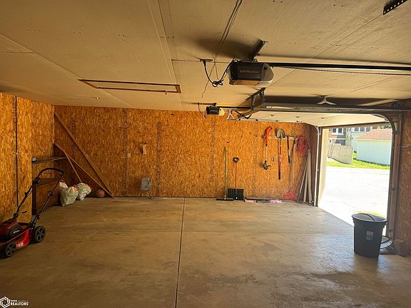 5th image of 1404 Siegel St