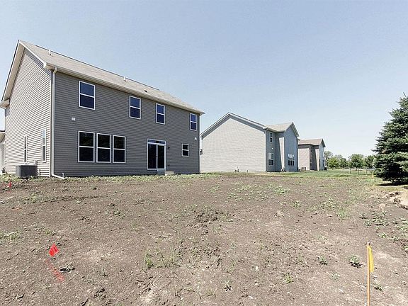 Located on 0004 in The Oaks At Churchill Club in Oswego, IL