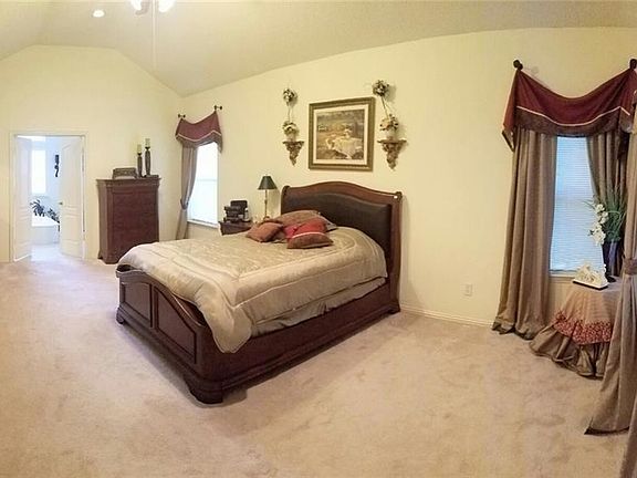 5th image of 713 Water Oak Dr