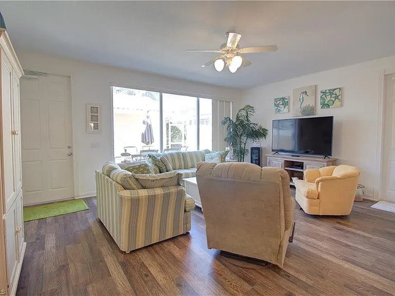 8109 Chianti Ln — Photo 2