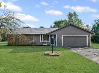 1715 Phillippe Dr, Mahomet, IL