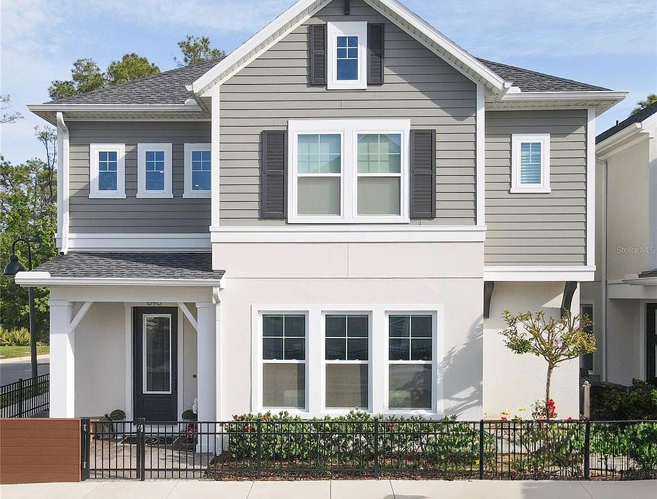 1st image of 696 ROSEWOOD WAY