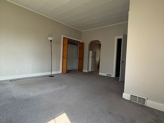 3rd image of 426 E Benton St #4