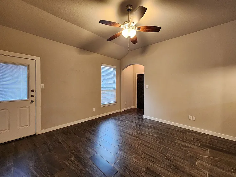 506 Creekside Frst — Photo 4