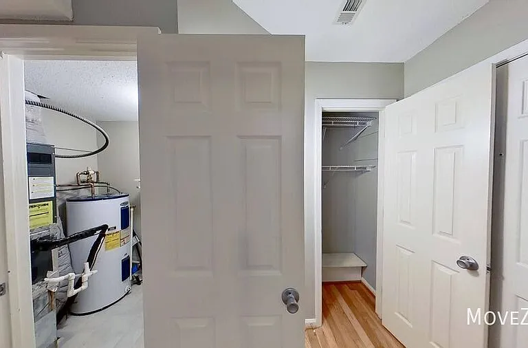 4233 Baylor St — Photo 24