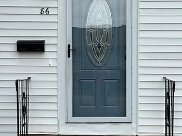 86 Seabrook Rd, Barnstable, MA 02630