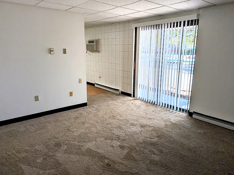 Sunrise Efficiency Apartments — Photo 5