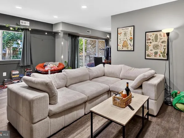 2914 Kings Chapel Rd APT 8, Falls Church, VA 22042