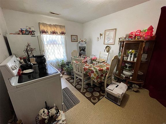 4th image of 414 N C St