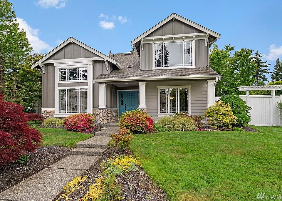 Beautiful home on large corner lot