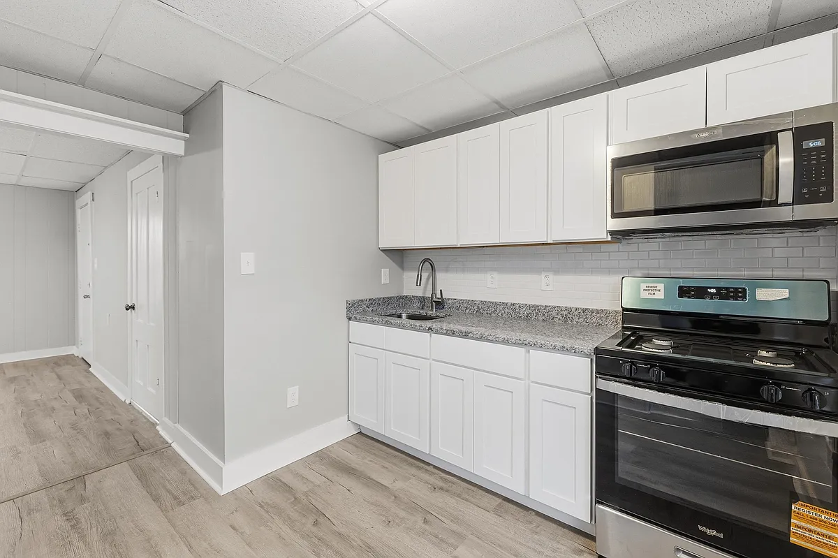 Building Photo - 255 Rodman St #4