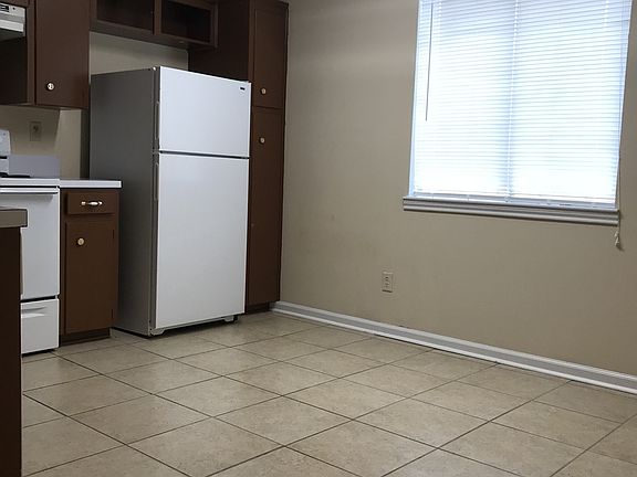 5th image of 801 General Mouton Ave APT 2