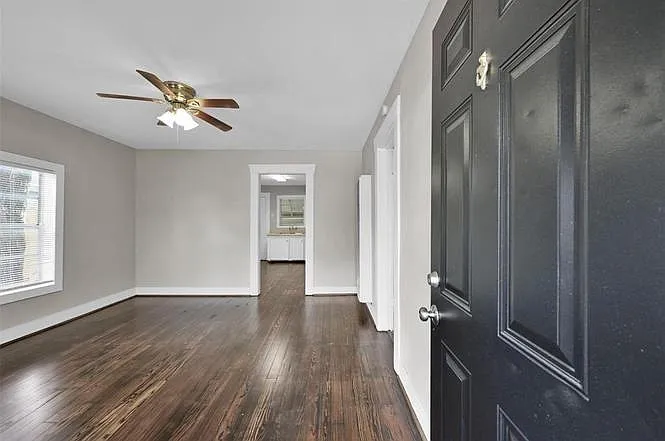 4208 Delhi St — Photo 6