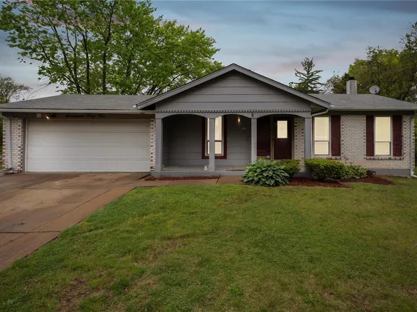1745 Del Rosa Way, Saint Louis, MO 63138