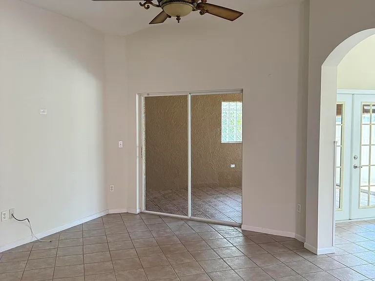 5140 Marla Dr — Photo 10