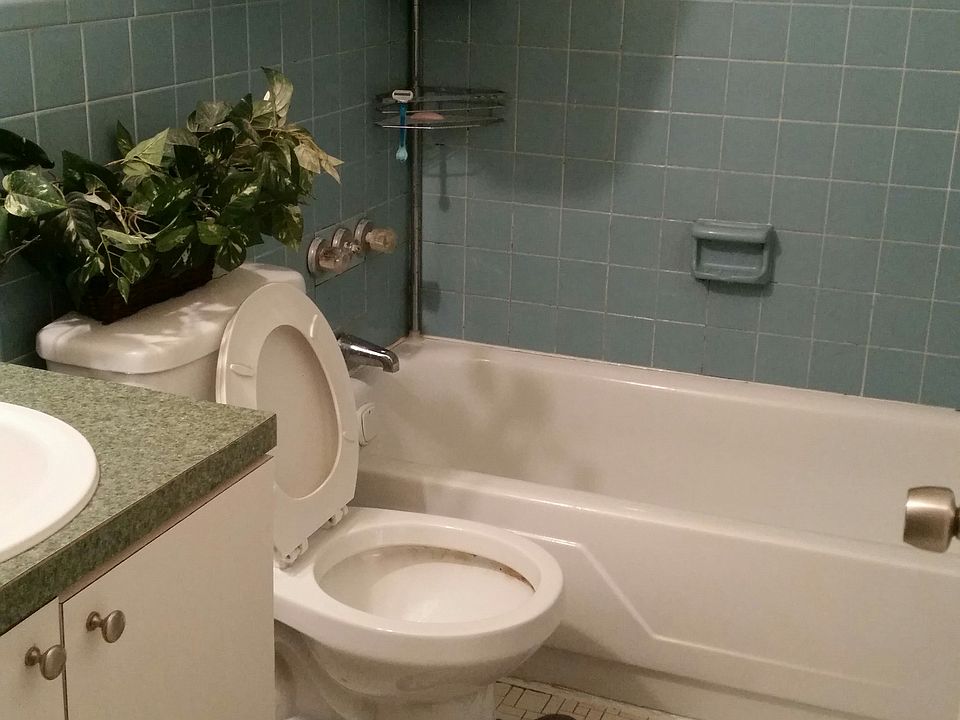 2nd image of 1000 W 28th St APT 15