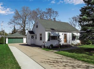 103 Darwin Dr, Depew, NY 14043