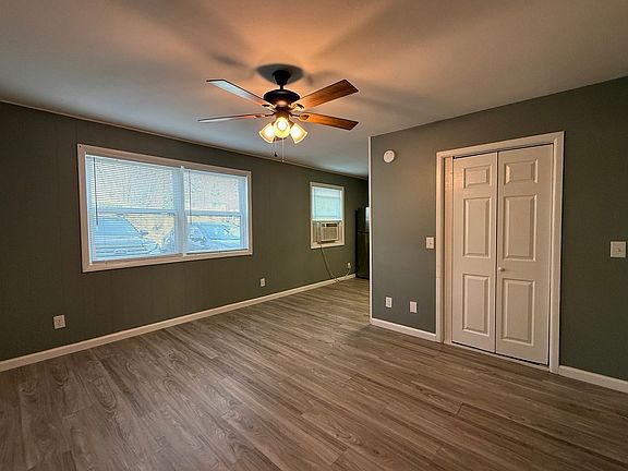 3rd image of 505 Stanley Ave #1