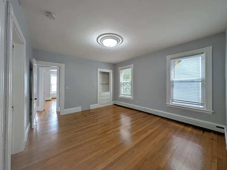 316 Beacon St — Photo 1