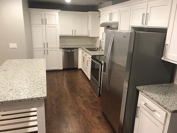 3rd image of 303 S 4th 1/2 St
