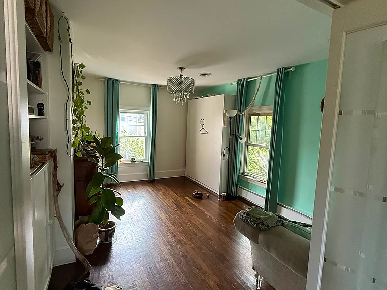 122 Hawthorn St #2 — Photo 9