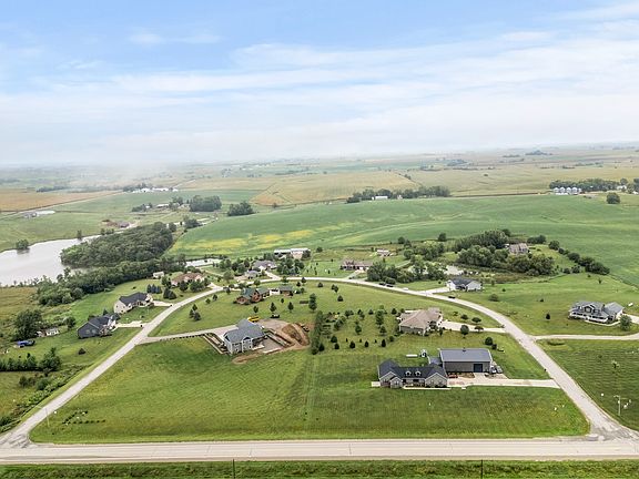 4th image of 7280 Derby Ave