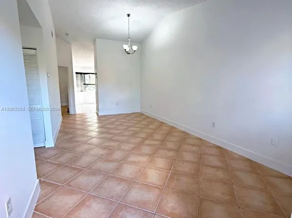 15490 SW 134th Pl APT 510, Miami, FL 33177