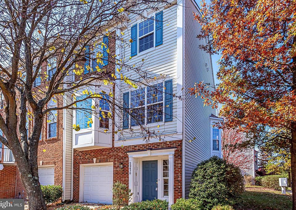 1st image of 22470 Maison Carree Sq