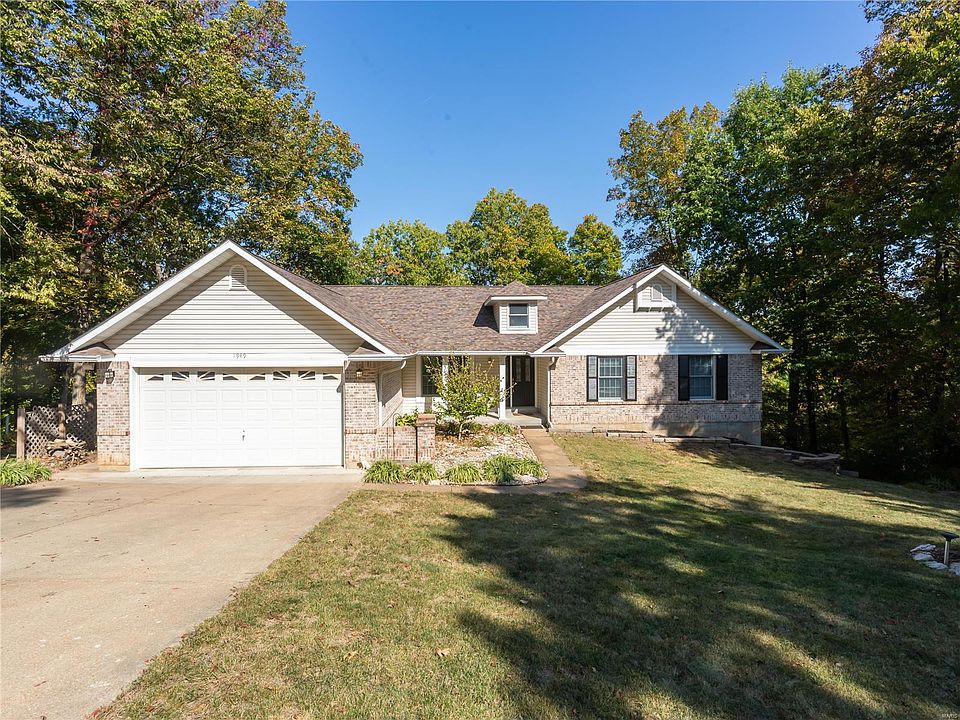 1st image of 1949 The Woods Cir