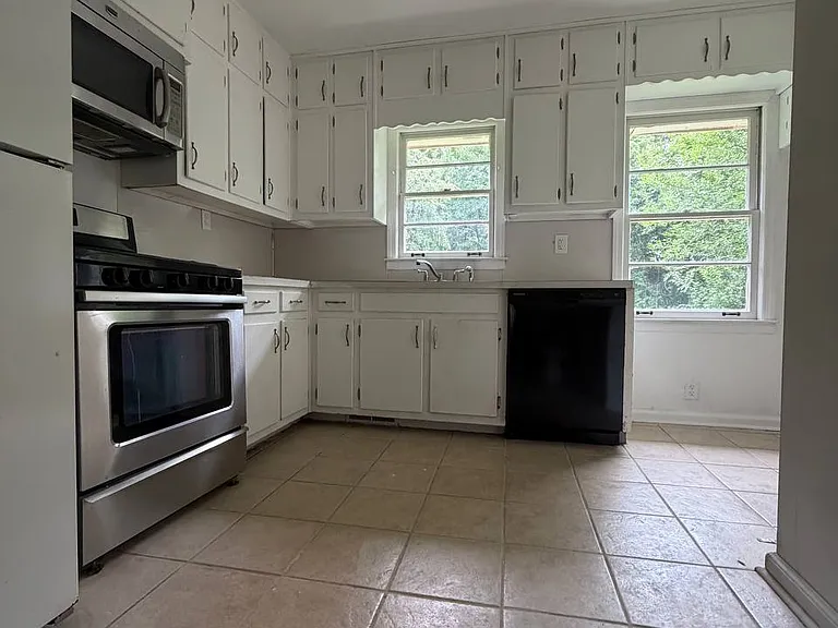 1369 Sagewood Cir — Photo 5