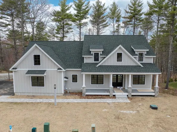 14 Commanders Helm, Laconia, NH 03246