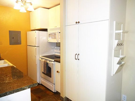 4th image of 129 Piccadilly Pl APT E