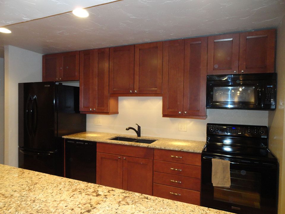 2012 Kitchen with new maple cabinets, granite slab and Kitchen Aid appliances