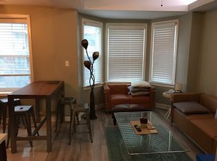 67 W Chestnut St #A4, Chicago, IL 60610