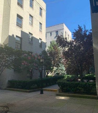 5th image of 2115 33rd St APT 3E