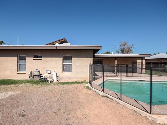 5th image of 1549 W Pampa Ave