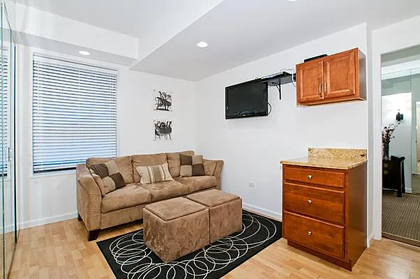 Rented by Manhattan Management Group | media 15