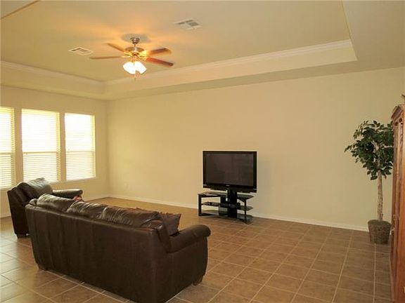 4th image of 2012 Mary Ella Dr