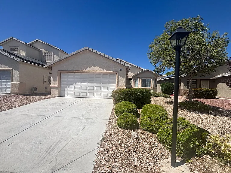 4912 Whispering Spring Ave — Photo 1