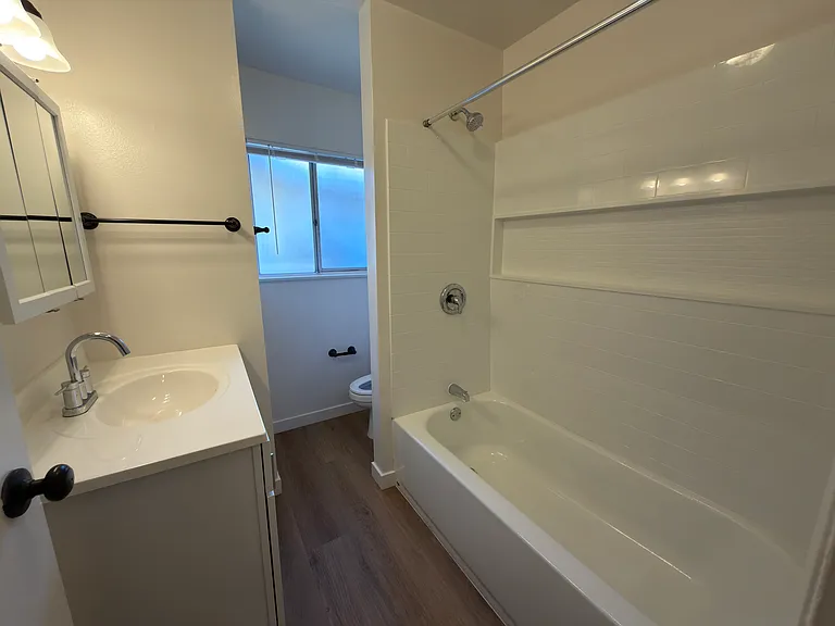 318 S Bedford Rd #318 — Photo 9