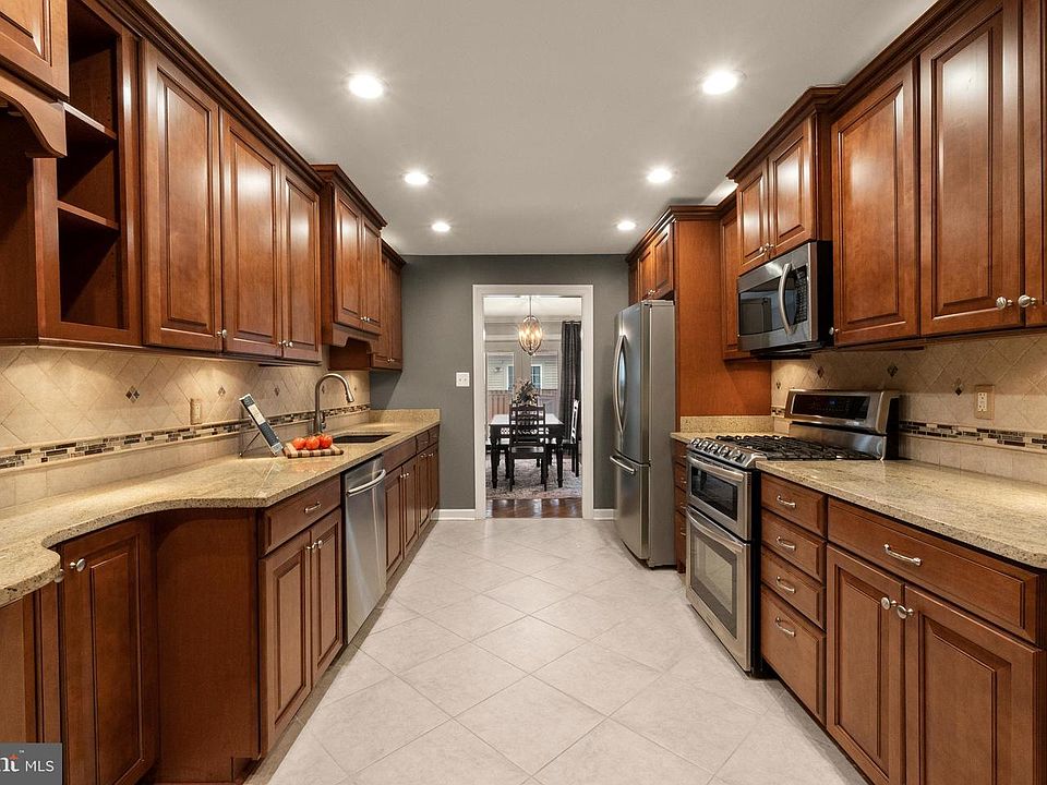 1st image of 5203 Cottingham Pl
