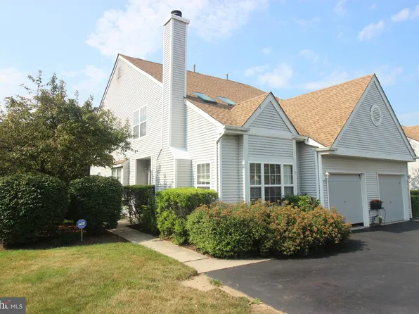 10 Aspen Ct, Bordentown, NJ 08505