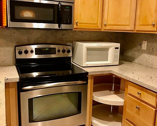 3rd image of 28915 Thousand Oaks Blvd Unit 1001