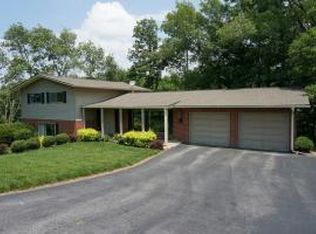 712 Timberhill Rd, Columbia, MO 65201